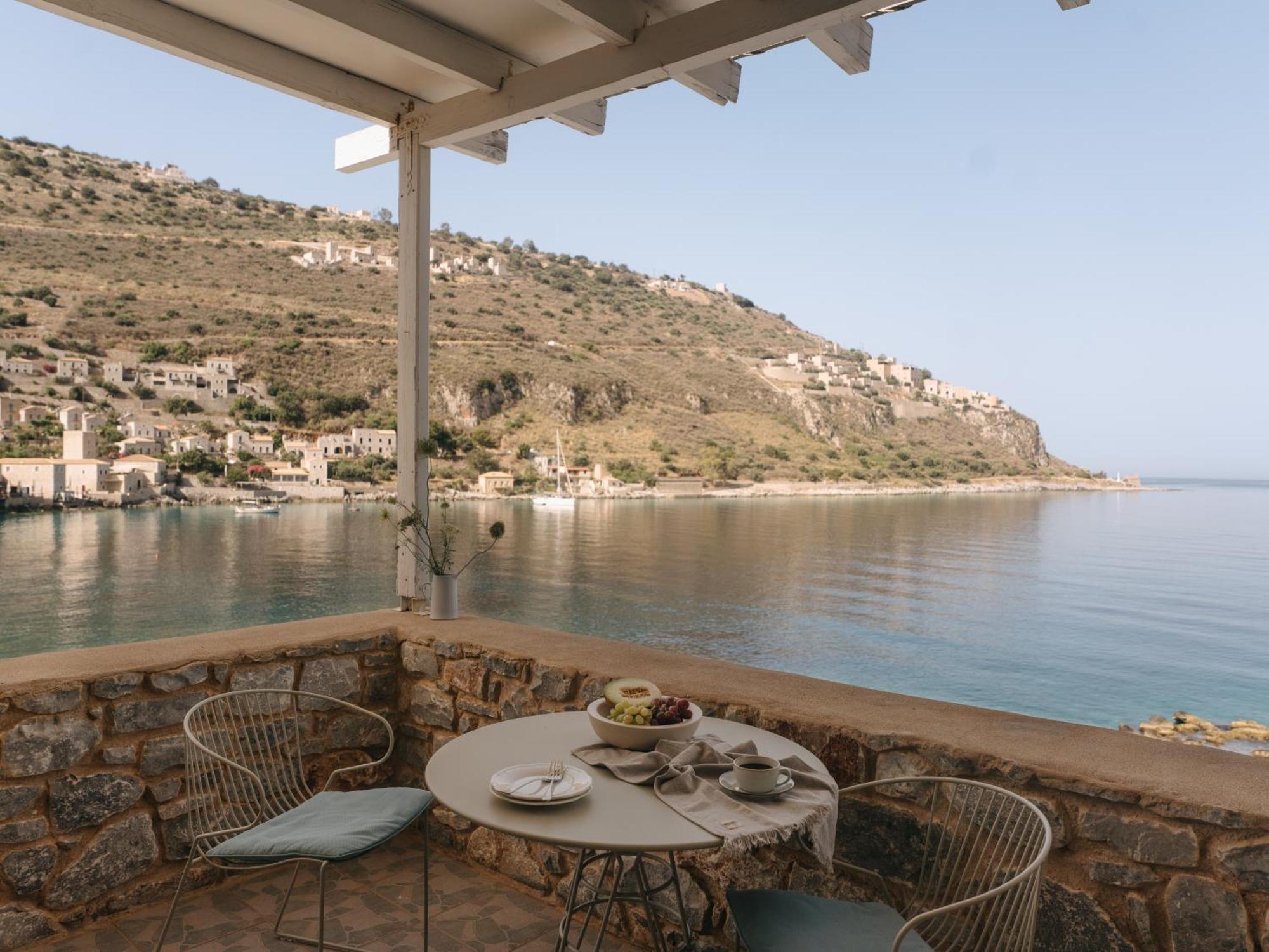 Kourmas Suites Liménion Екстериор снимка