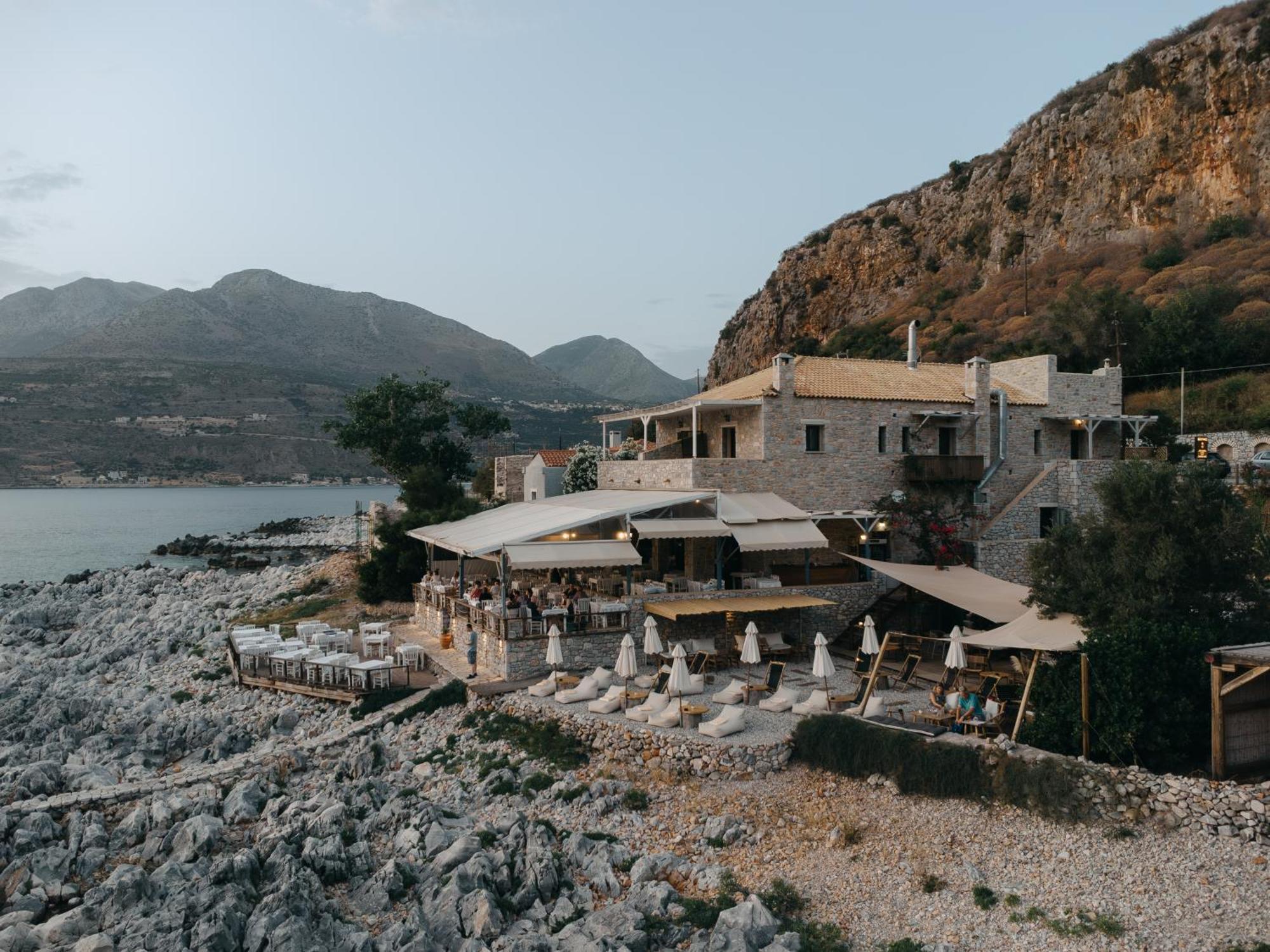 Kourmas Suites Liménion Екстериор снимка