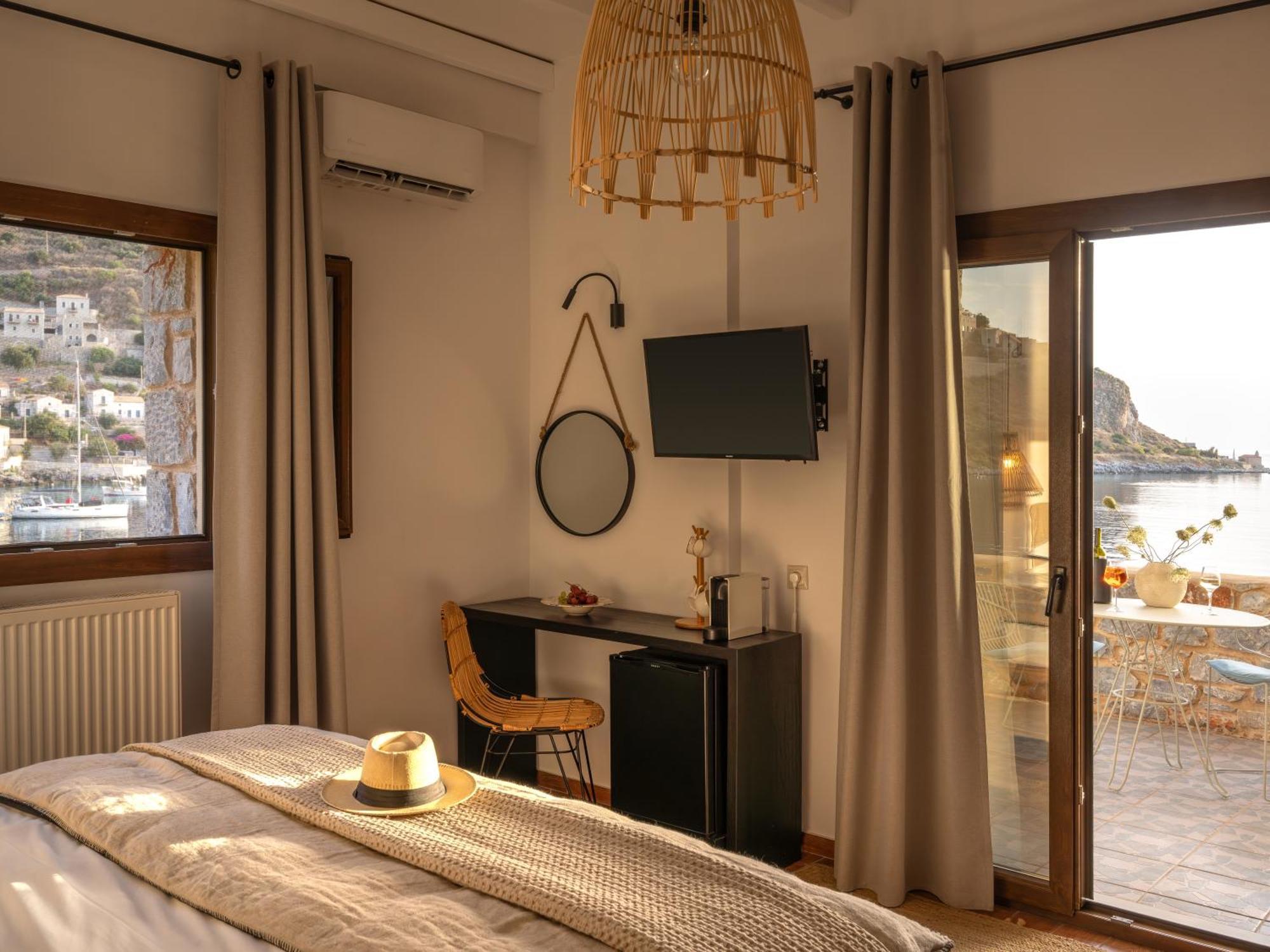 Kourmas Suites Liménion Екстериор снимка