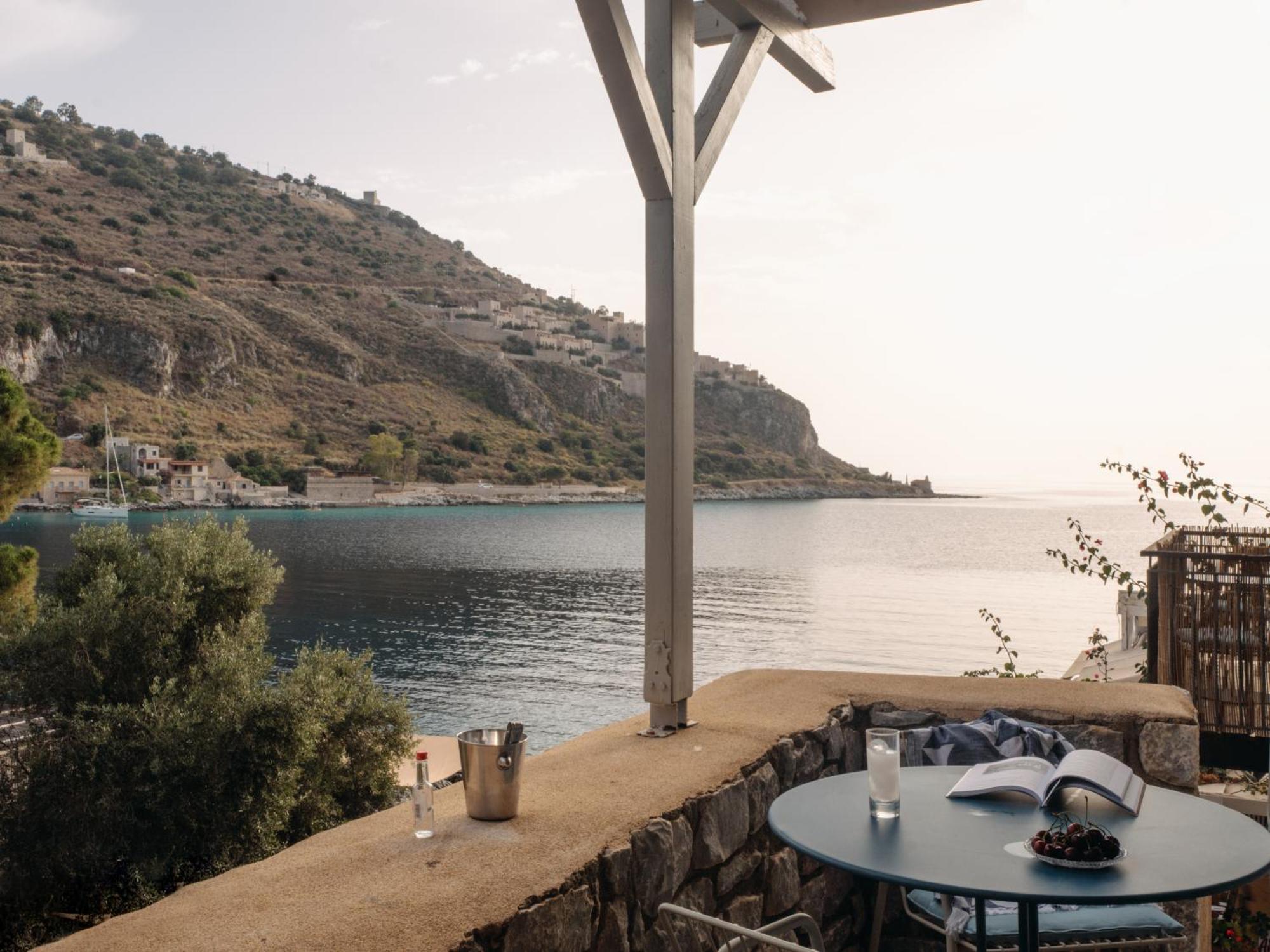 Kourmas Suites Liménion Екстериор снимка